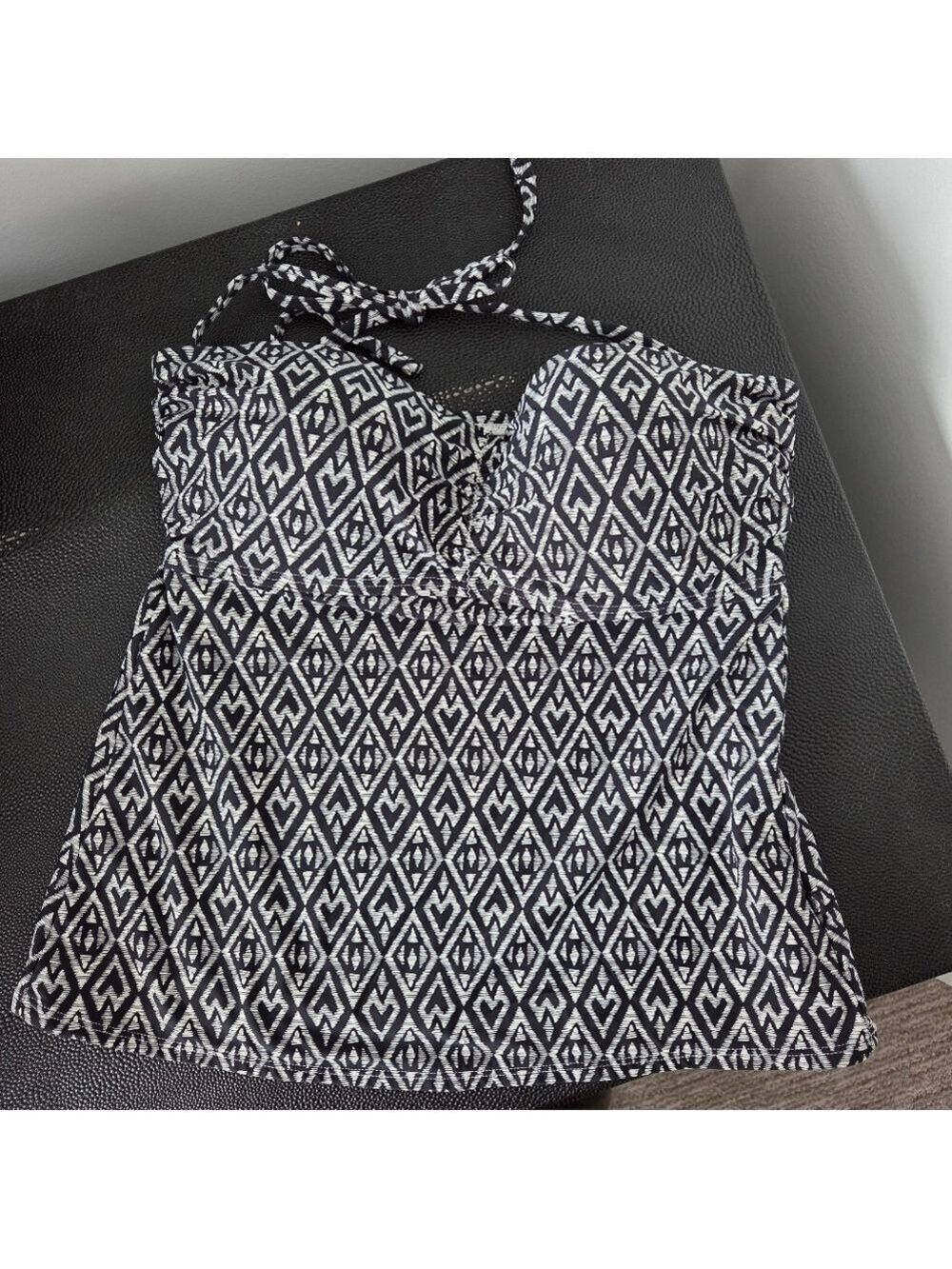 La Vie En Rose Black and White Patterned Women's Swim Top